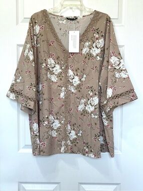 Bloomchic Top Women’s 22-24 NEW Floral V-neck Crochet Lagenlook Summer Office